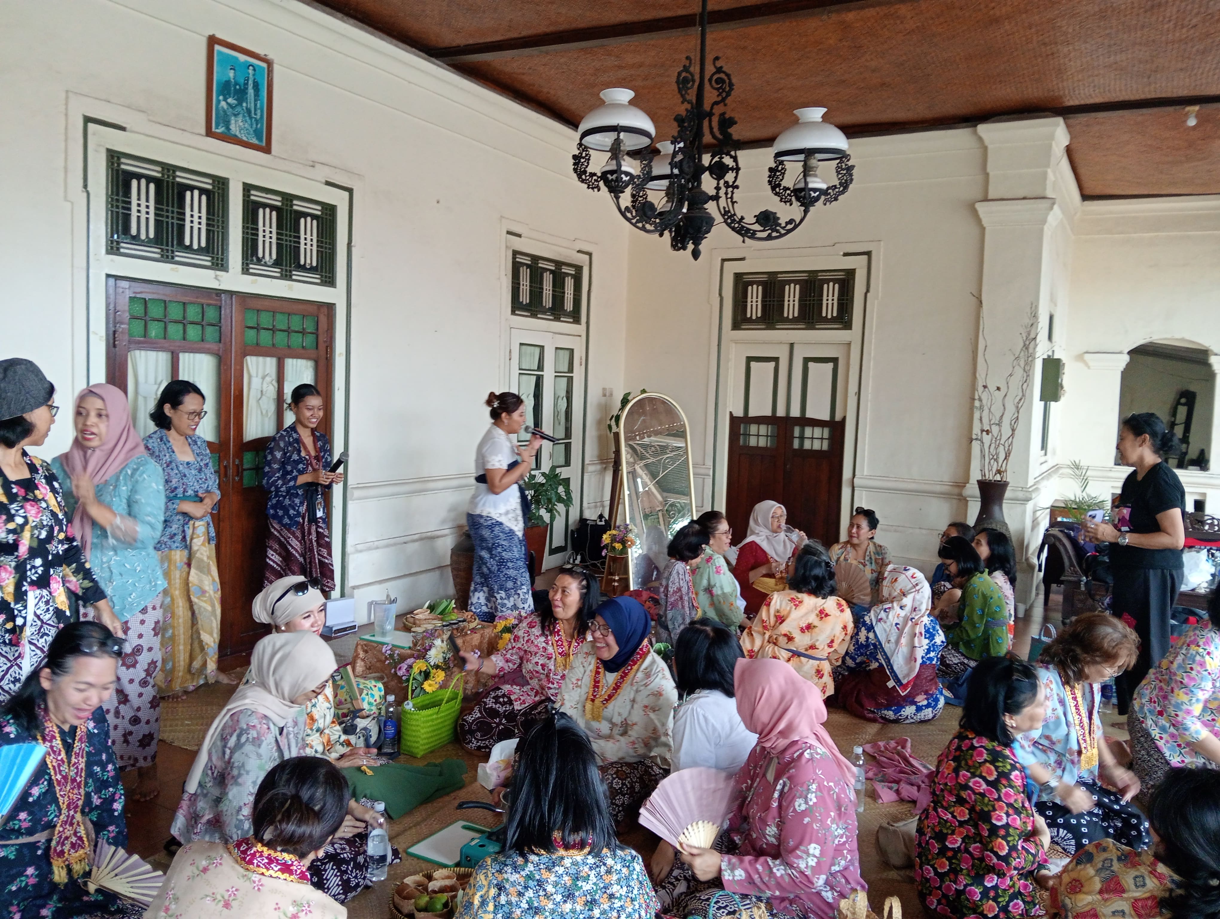Workshop bersama para anggota Tarakanita Jakarta 